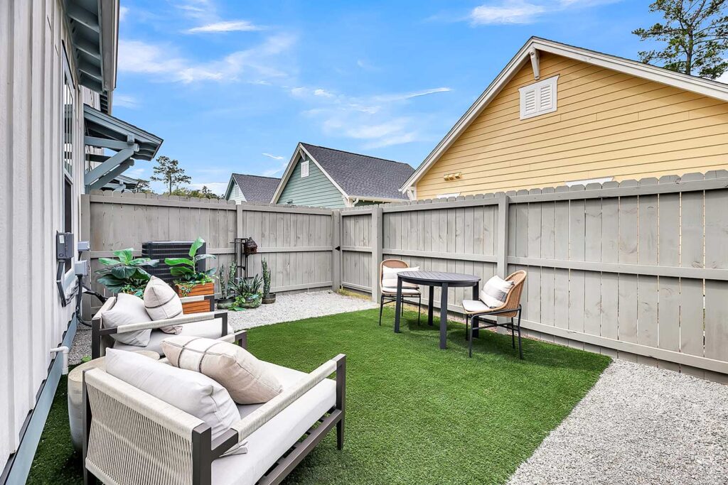 Private outdoor yard patio